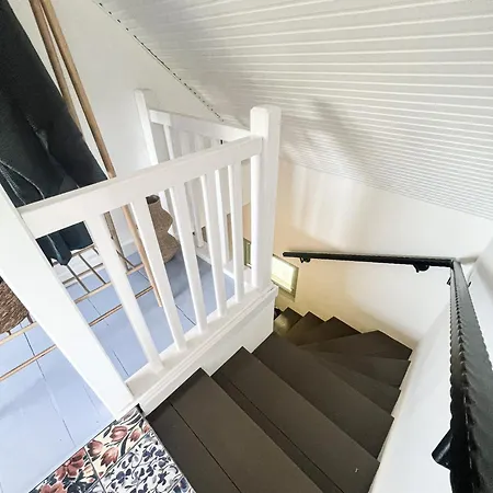 Zanzara Villa Pakozd